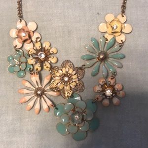 Flower bubble necklace